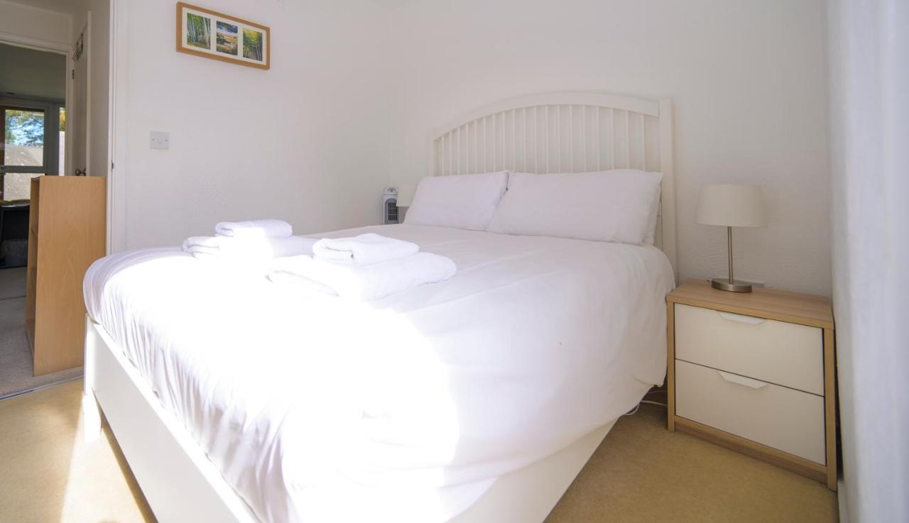 Escape To A Clifftop Chalet With Pool And Tennis Onsite - 1A Kingsdown Holiday Park Exteriér fotografie