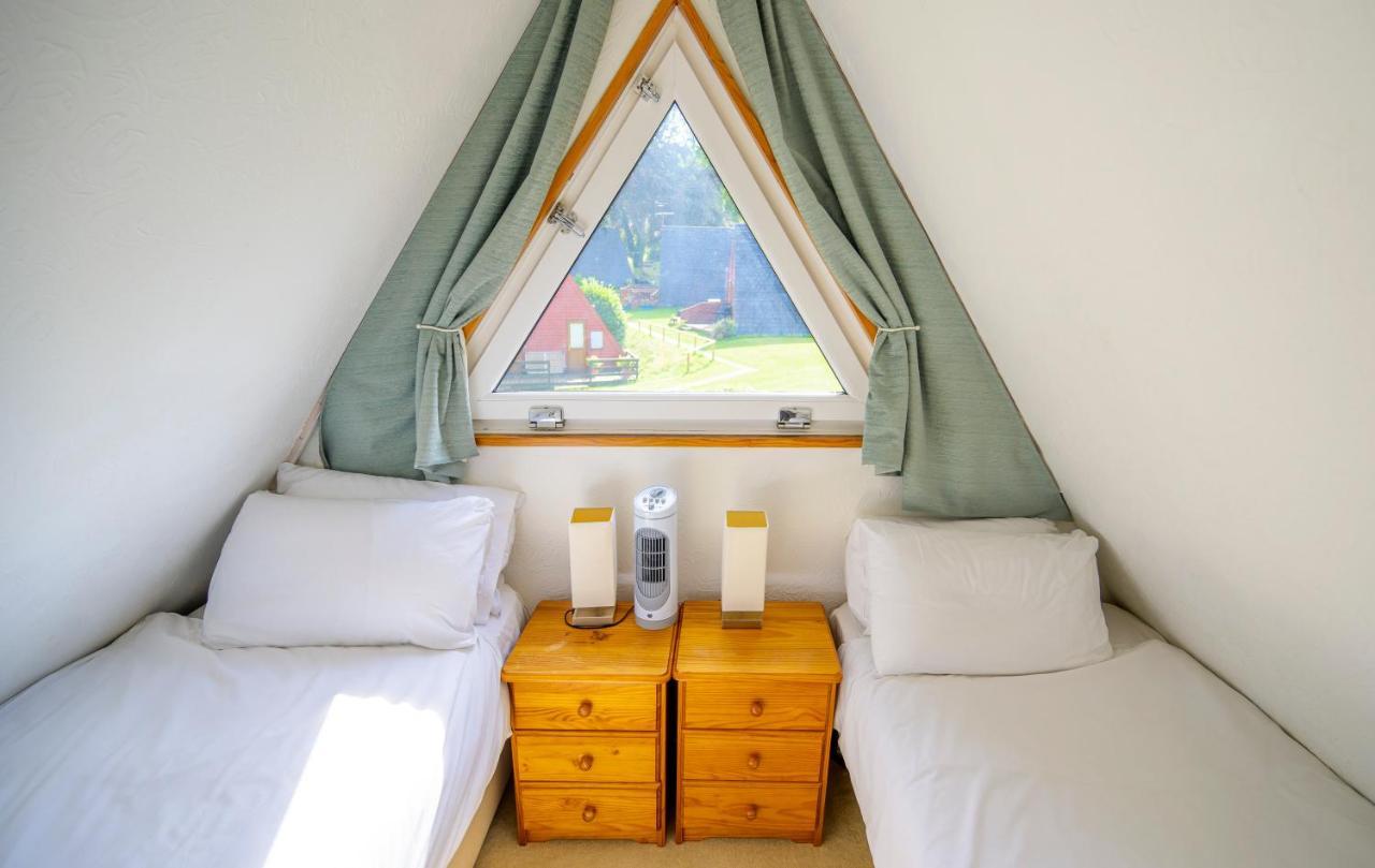Escape To A Clifftop Chalet With Pool And Tennis Onsite - 1A Kingsdown Holiday Park Exteriér fotografie