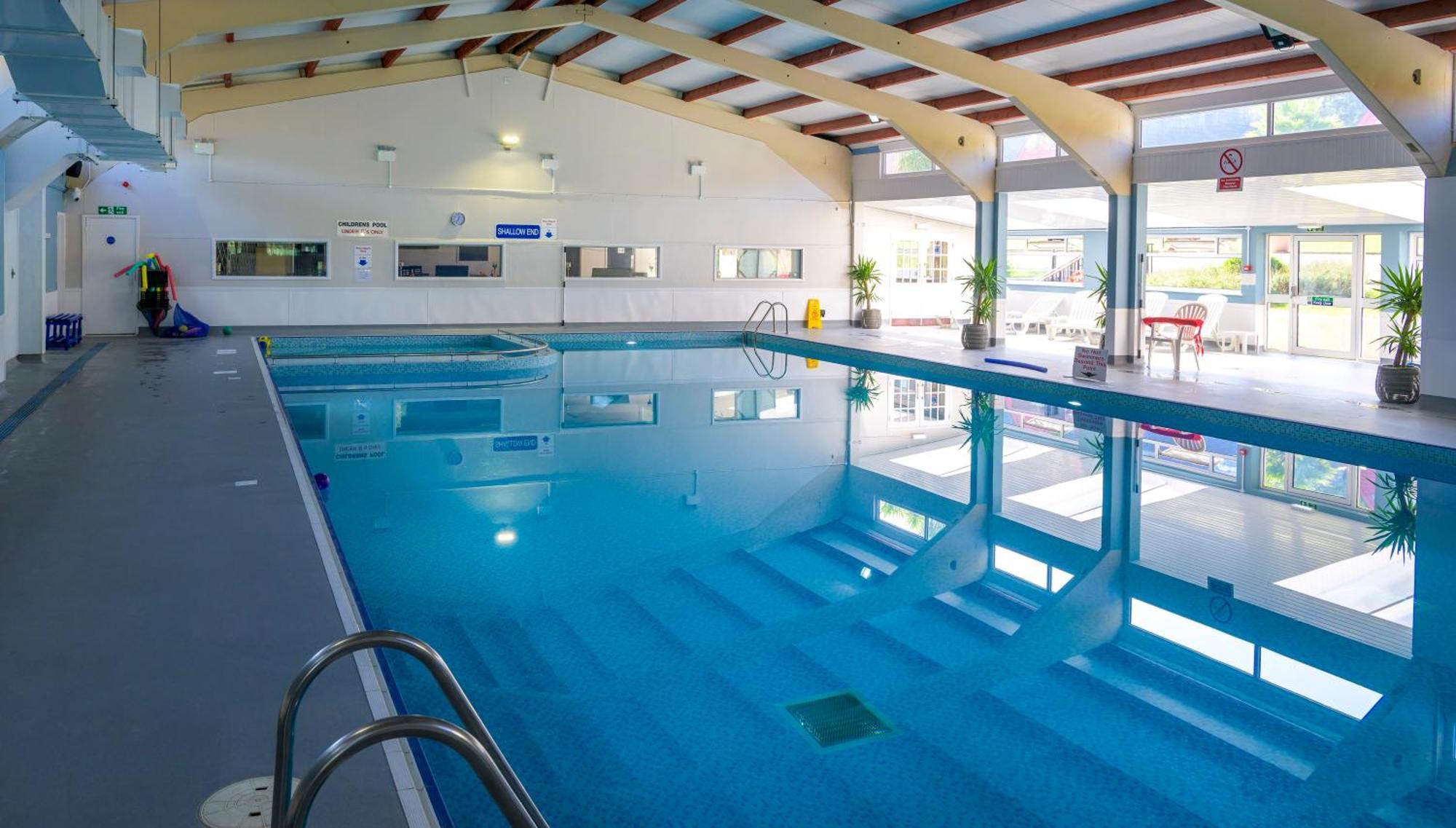 Escape To A Clifftop Chalet With Pool And Tennis Onsite - 1A Kingsdown Holiday Park Exteriér fotografie