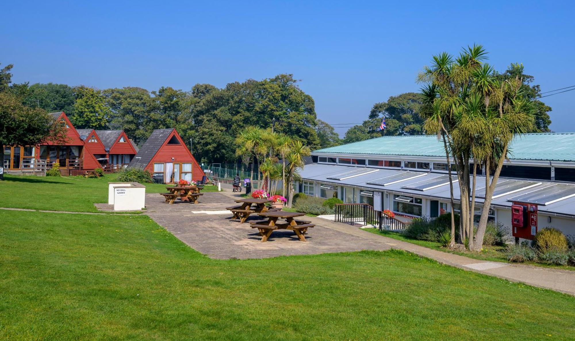 Escape To A Clifftop Chalet With Pool And Tennis Onsite - 1A Kingsdown Holiday Park Exteriér fotografie